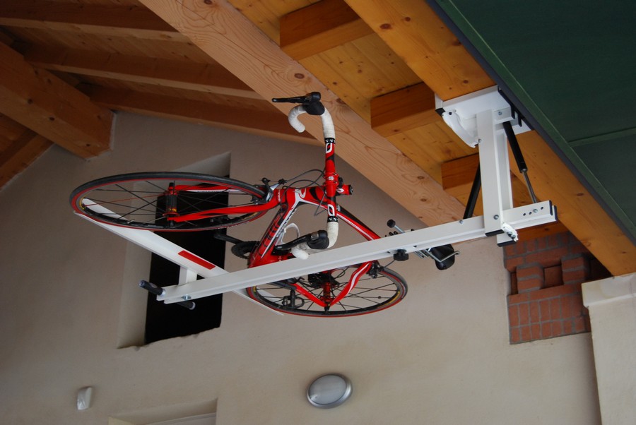Велосипедные держатели для хранения и организации велосипедов в доме или гараже